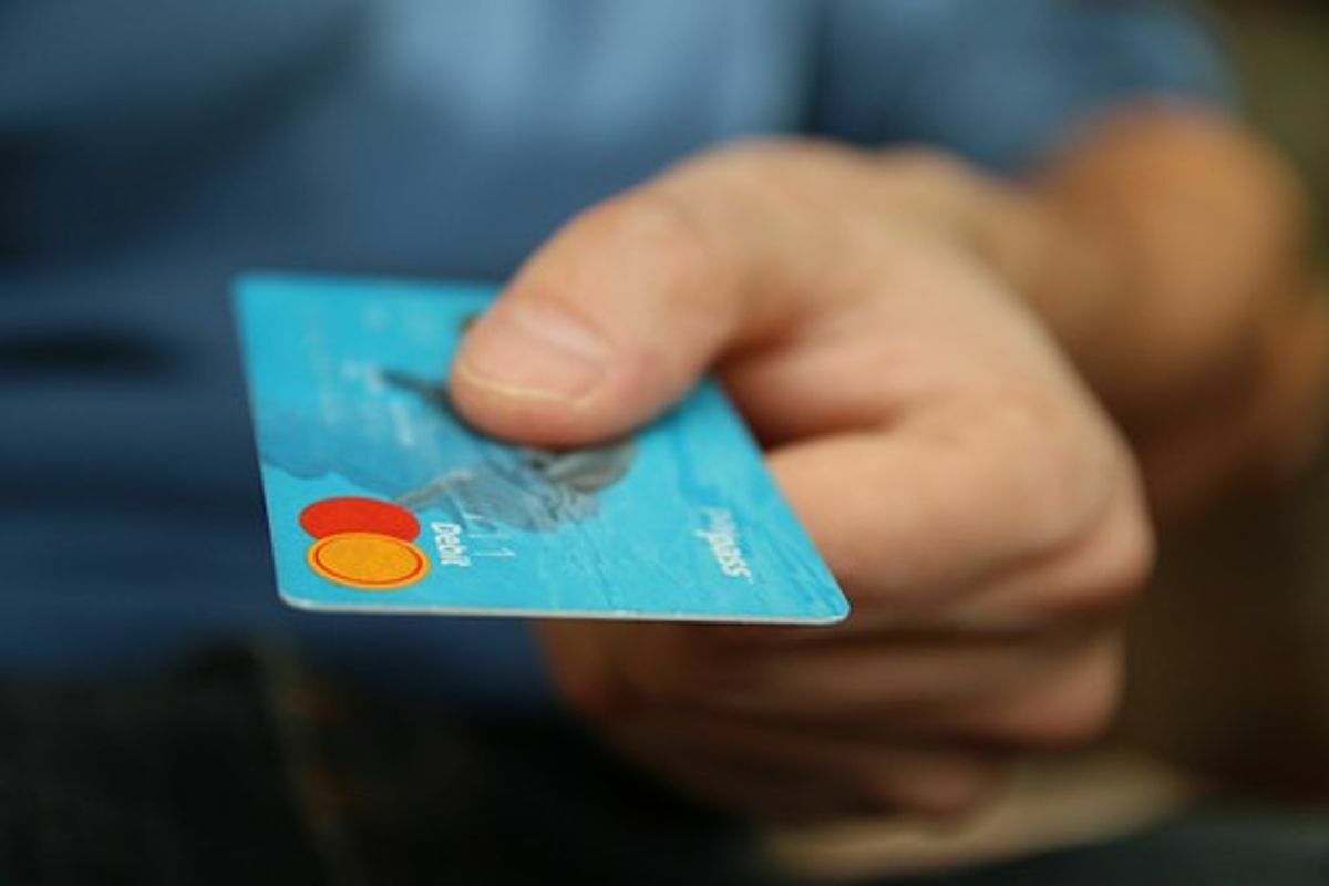 How To Deal With Credit Cards