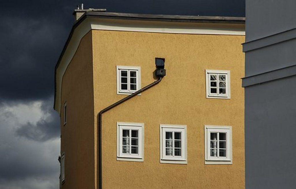 How to Install Your House Gutters