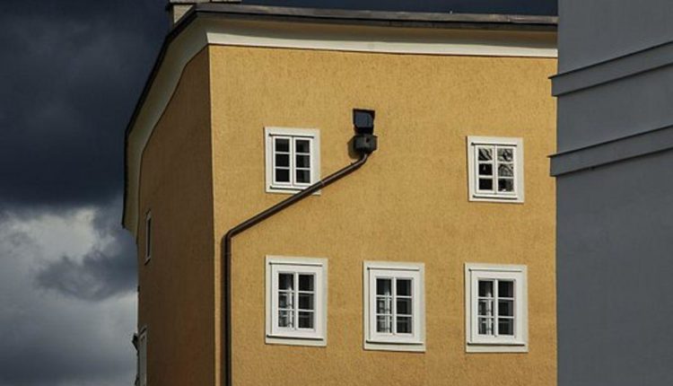 How to Install Your House Gutters