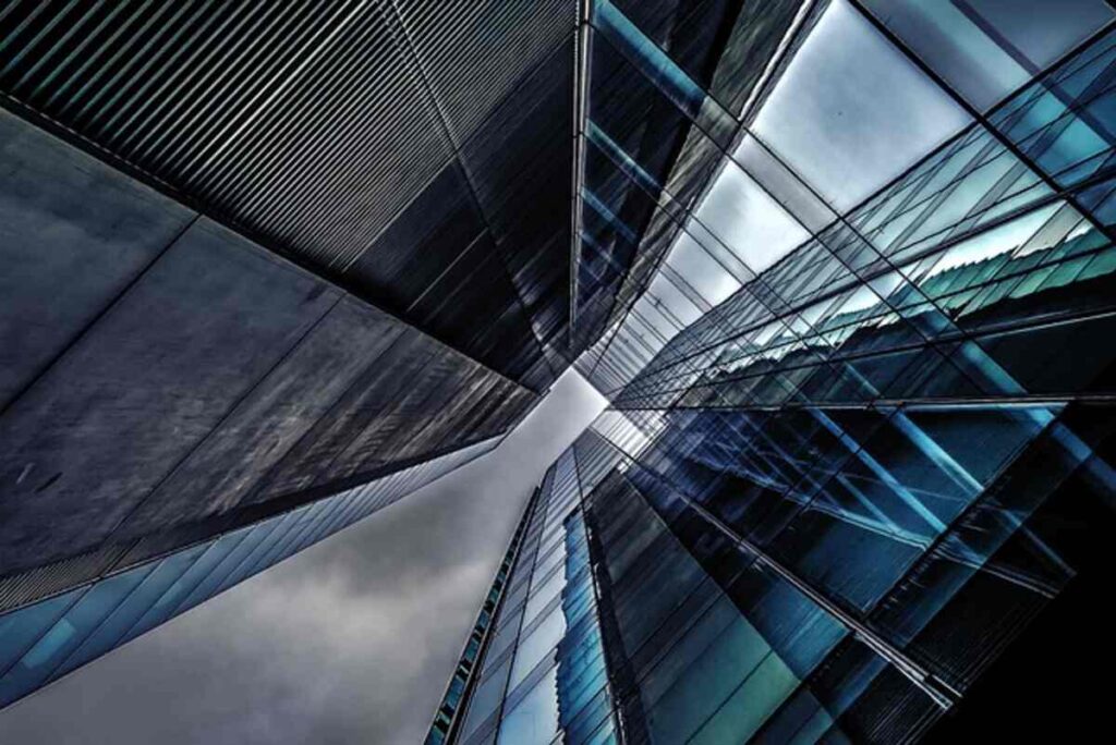 vacuum insulating glass